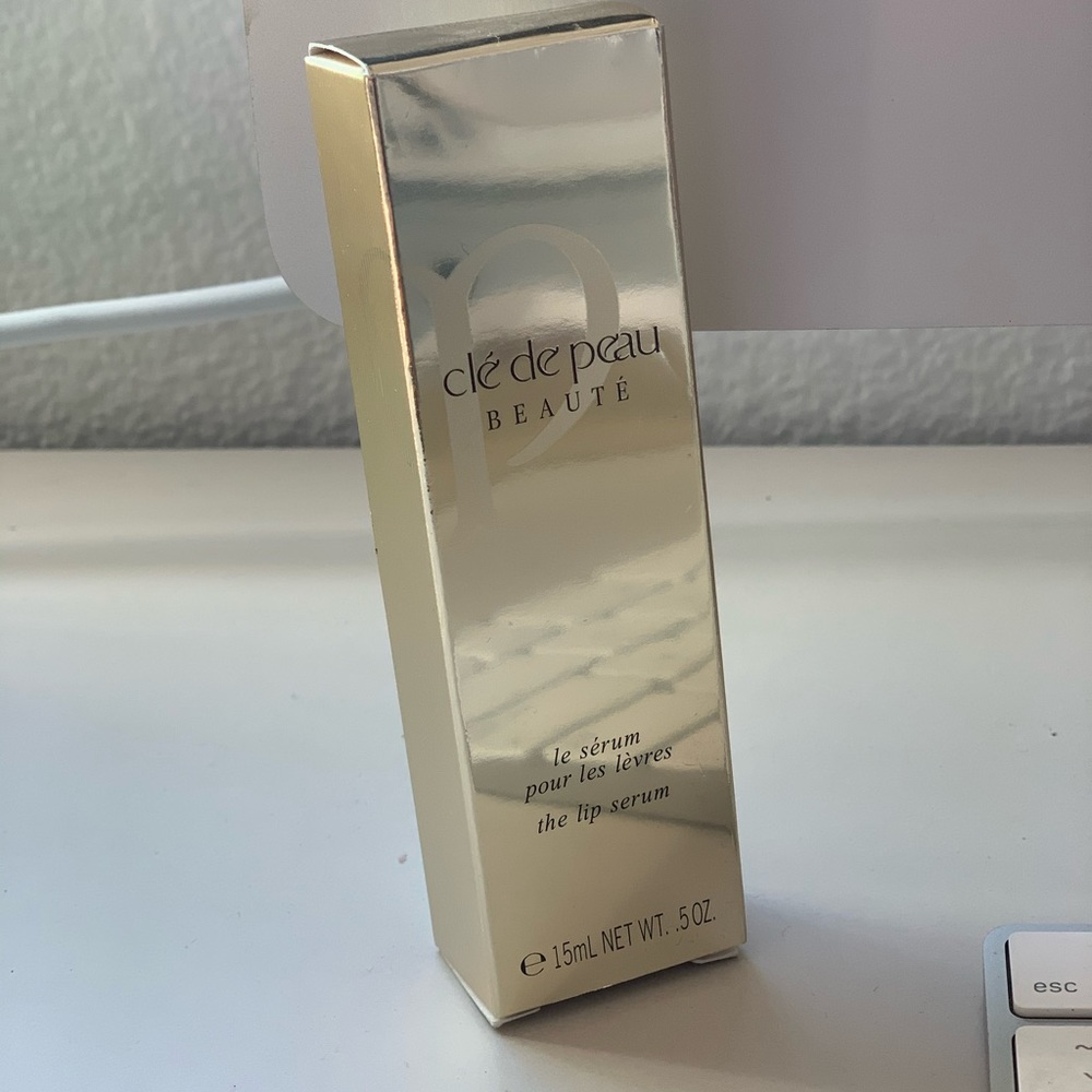 CLÉ DE PEAU BEAUTÉ Lip Serum